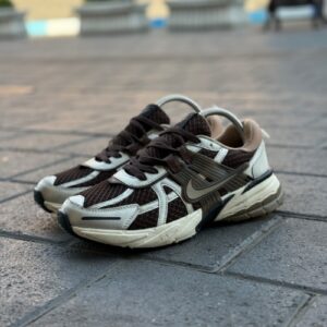 نایک وی تو کی ران کرم قهوه ای(v2k run)