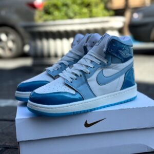 نایک ایرجردن 1 سفید آبی ساقدار ورنی(white blue)