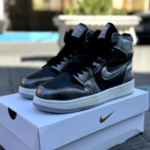 نایک ایرجردن 1 مشکی نقره ای ورنی(silver toe)