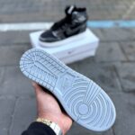 نایک ایرجردن 1 مشکی نقره ای ورنی(silver toe) - Image 4