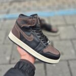 نایک ایرجردن 1 مشکی قهوه ای (og palomino) - Image 3